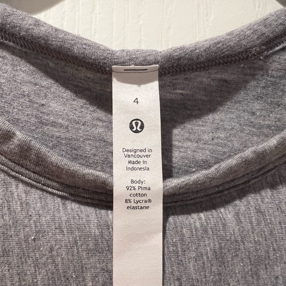 LULULEMON Crescent Tee Heathered Grey Size 4 - Picture 7 of 8